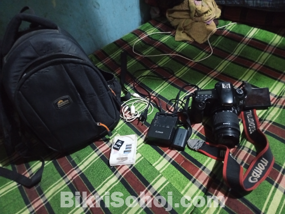 Canon 60d full box with 18-55mm kit lens